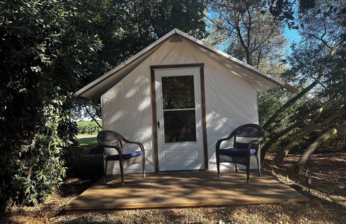 Walnut Grove Cabine | Rustic Cabin + Glamping Tent at Vineyard Retreat on Grand Island in Delta