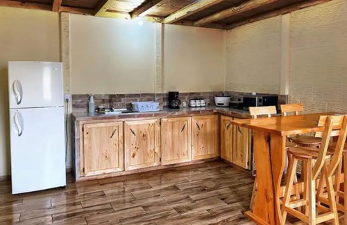 Fraijanes Cabine | Rustic Cabin with a Great View