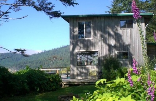Arch Cape Cabine | Rustic Cabin with Spectacular Ocean View