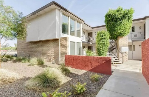 Security Acres Maison | Rustic Charm in Old Town Scottsdale