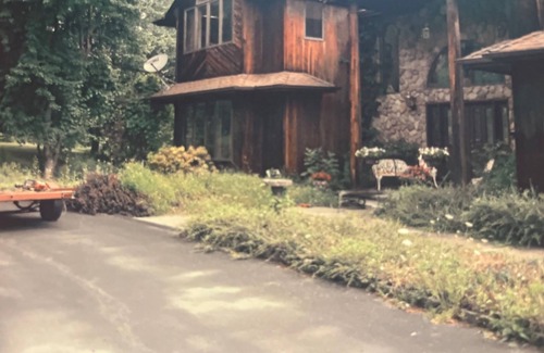 Montgomery Maison | Rustic charming 4 bedroom, 5th bedroom does not have a bed