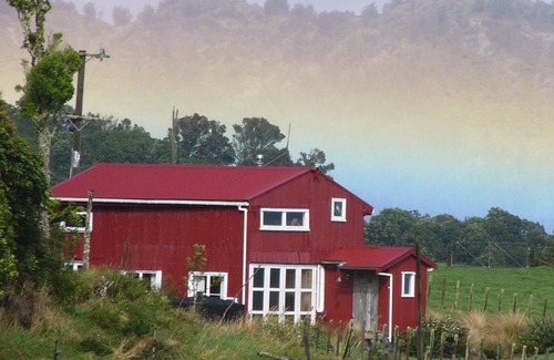Raurimu Maison | Rustic charming converted barn, 10 minutes from Tongariro National Park