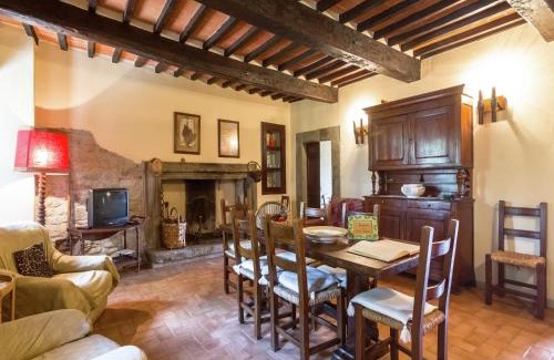 Monterchi Maison | Rustic Comfort with Modern Touch