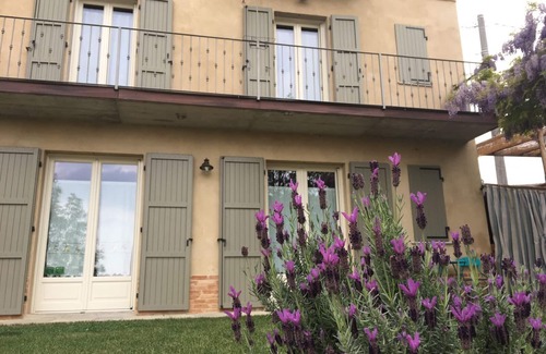 Camerano Maison | Cottage rustique avec jacuzzi et piscine, dans le vert Monferrato d'Asti