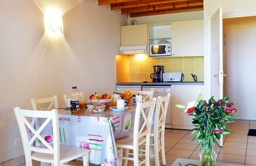 Plougonvelin Copropriété | Rustic + Cozy Apartment | Direct Beach Access!