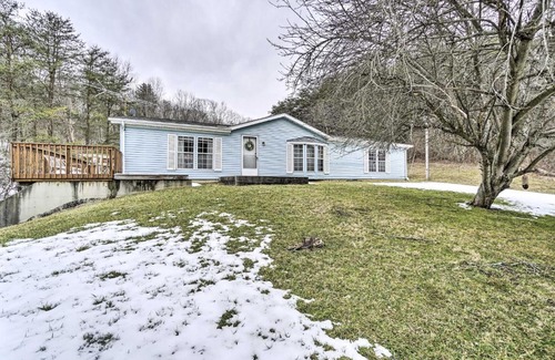 Sugar Grove Maison | Rustic Family Home and Acreage about 20 Mi Hocking Hills