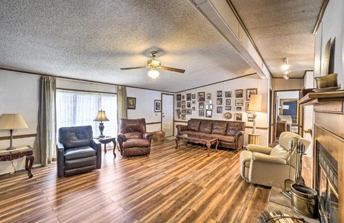 Sugar Grove Maison | Rustic Family Home and Acreage about 20 Mi Hocking Hills