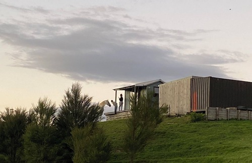 Pukekawa Cabine | Rustic Farm Cabin with 5 Star River Views
