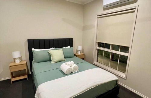 Bagshot Autre | Rustic Farm House Stay- Bendigo w/ pool and spa. Pet Friendly!