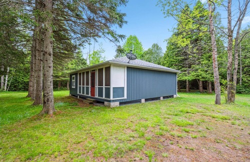 South Bruce Peninsula Cottage | Rustic Fishing Cabin near Sauble