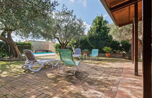 Corciano Maison | Rustic Holiday Home in Corciano with Swimming Pool