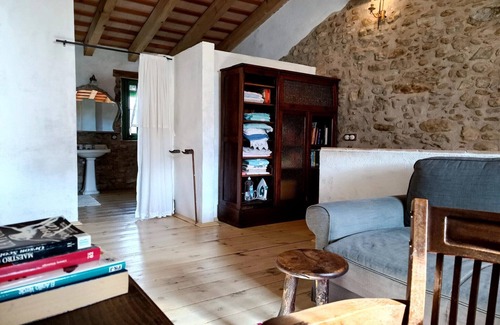 Mieras Cottage | Rustic Home in Mieres near Banyoles Lake