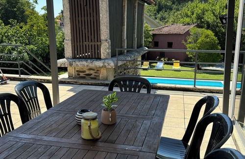 Cardielos Cottage | Maison de campagne avec piscine privée. Réduction de septembre / octobre