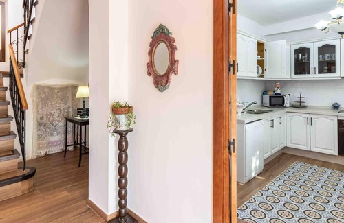 Niguelas Villa | Maison rustique avec cheminée et wifi