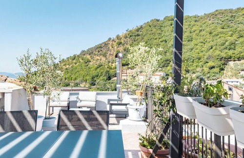 San Gregorio da Sassola Appartement | "Rustic Rome Retreat: Countryside Charm & Weekend Getaway"