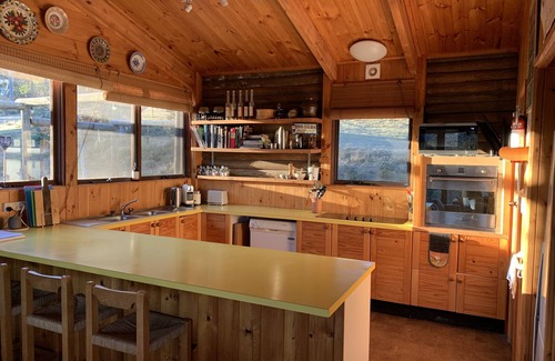 Crackenback Cabine | Rustic Log Cabin sur 100 acres au cœur des Snowy Mountains