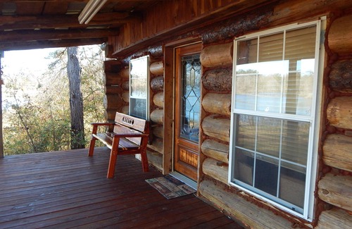 Greensboro Cabine | Log Cabin rustique avec la pêche.