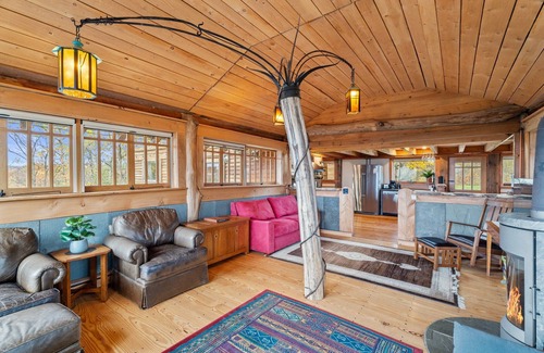 Ithaca Cabine | Rustic Luxury Near Ithaca: Private, peaceful, Beautiful views