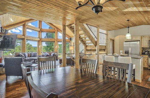 Woodland Park Maison | Rustic Luxury