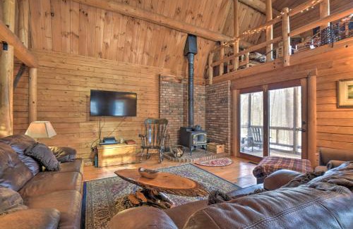 Eidelweiss Village Maison | Rustic Madison Treehouse Cabin with Game Room!