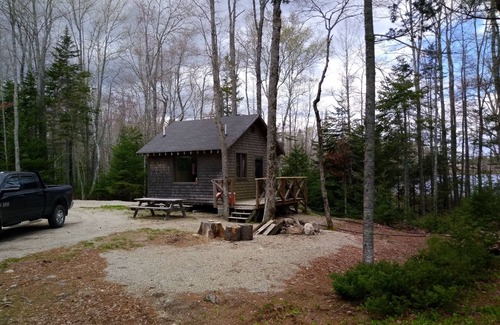Franklin Cabine | Expérience rustique hors réseau au bord du lac