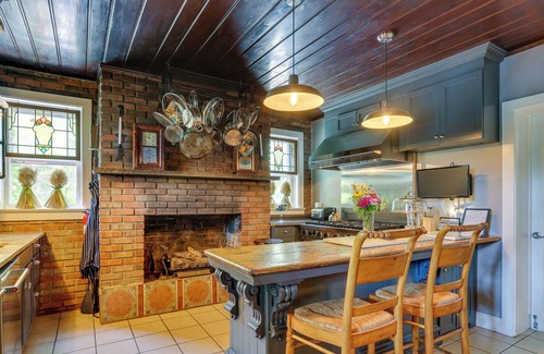Oxford Maison | Rustic Oxford Getaway: Patio, Fireplace & More!