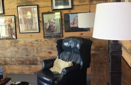 Gallion Maison | Arcola Ranch Guest House