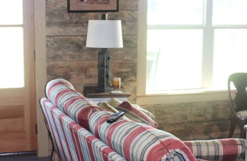 Gallion Maison | Arcola Ranch Guest House