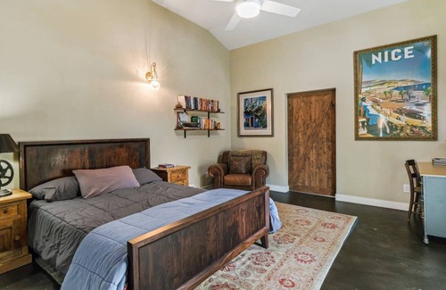 Thousand Oaks Maison | Vintner's Ranch Farmhouse - seule propriété disponible à Lynn Ranch!