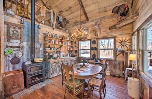 Putnam County Cabine | Rustic Powersville Cabin: Secluded Countryside!