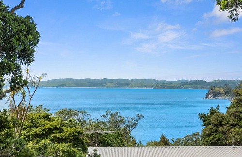 Leigh Maison | Rustic Reset On The Grid - Matheson Bay Holiday Home, MATHESONS BAY