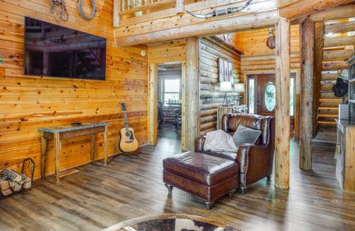Chestnut Mound Maison | Rustic Retreat in Hickman on 160 Acres with Views!