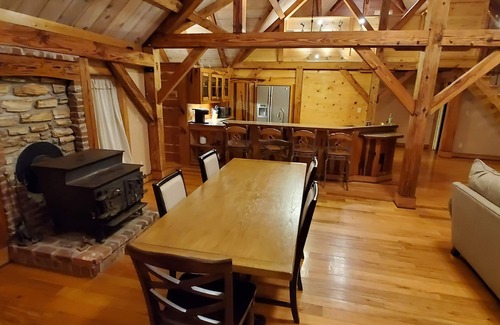 Lake Charles Maison | "Rustic Retreat" Timber Frame near Sam Houston Jones State Park & Casinos