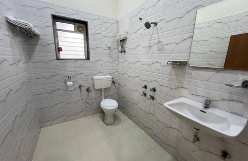 Suryamal Station Balnéaire | Rustic River Resort