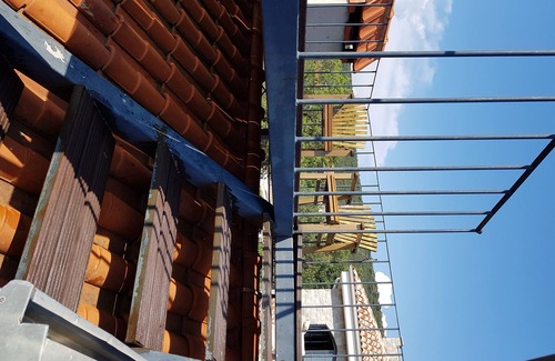 Lustica Villa | Maison en pierre rustique avec terrasse sur le toit et cour f. 4-6 personnes