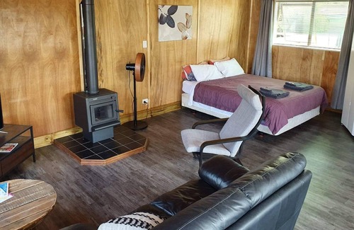 Bay View Appartement | Rustic Studio close to everything!