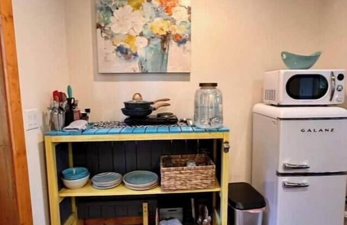 Penn Valley Appartement | Rustic Studio Getaway in the California Gold Country - Pet Friendly