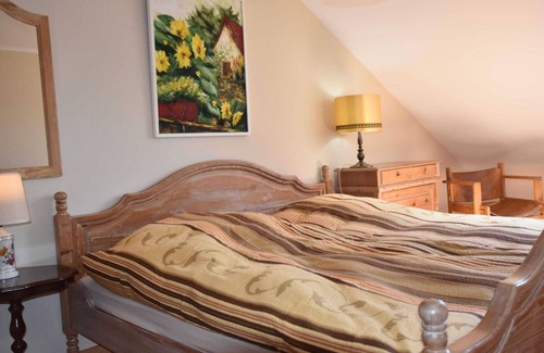 Neu Bartelshagen Appartement | Rustic-style Apartment in Buschenhagen with Garden