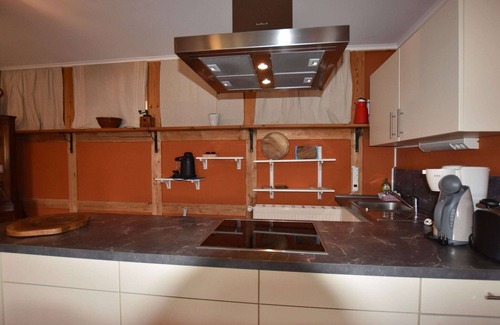 Neu Bartelshagen Appartement | Rustic-style Apartment in Buschenhagen with Garden