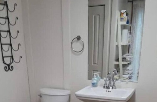 Warrensburg Appartement | Rustic Suite Between Warrensburg and Knob Noster