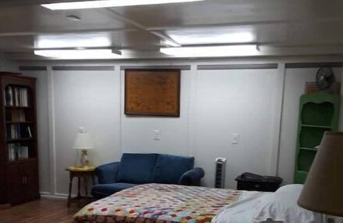 Warrensburg Appartement | Rustic Suite Between Warrensburg and Knob Noster