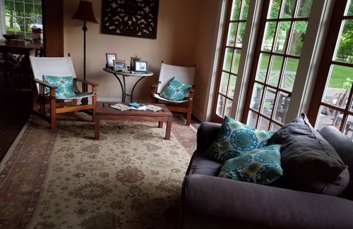Bridgewater Maison | Rustic Three bedroom , 2 full bath Bungalow