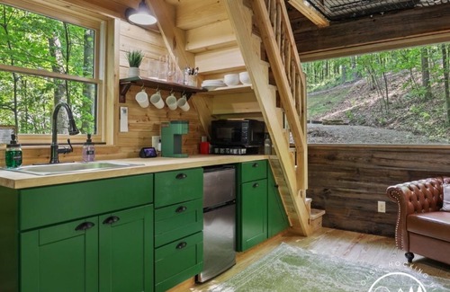 Logan Maison | Rustic Treehouse Oasis in Hocking Hills -Adventure Awaits