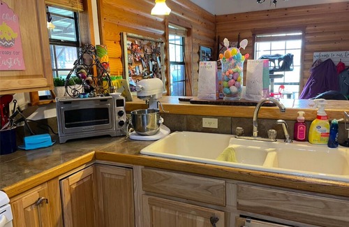Stillwater Cabine | Rustic Two-Bedroom Cabin