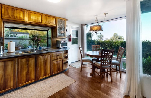 Makawao Cottage | Luxury Upcountry retreat with breathtaking views!