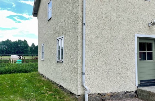 Ingelstad Appartement | Rustik Lägenhet Hem Nära Sjö och Natur med Värmande Karmin