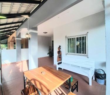 Betong Villa | Rutcha homestay Betong รัชชา โฮมสเตย์ เบตง