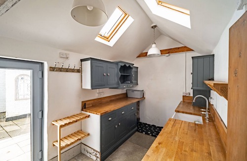 Bacton Cottage | Ruthie Cottage - brick and flint cottage within walking distance to the beach