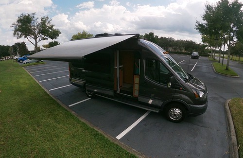 St. Cloud Maison | RV 2017 Winnebago (Class B) -- Take your Trip on the Road