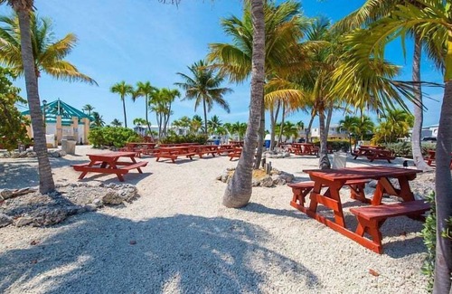Cutthroat Harbor Estates Location De VR | RV Lot 288 Venture Out, Canal Front ,Lot Dimensions:35x69' 35' Dock